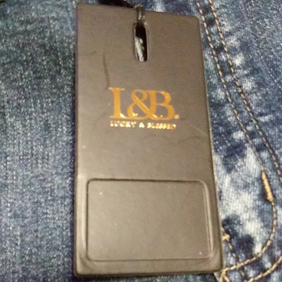 NWT. High-rise skinny jeans longer length - Picture 11 of 14